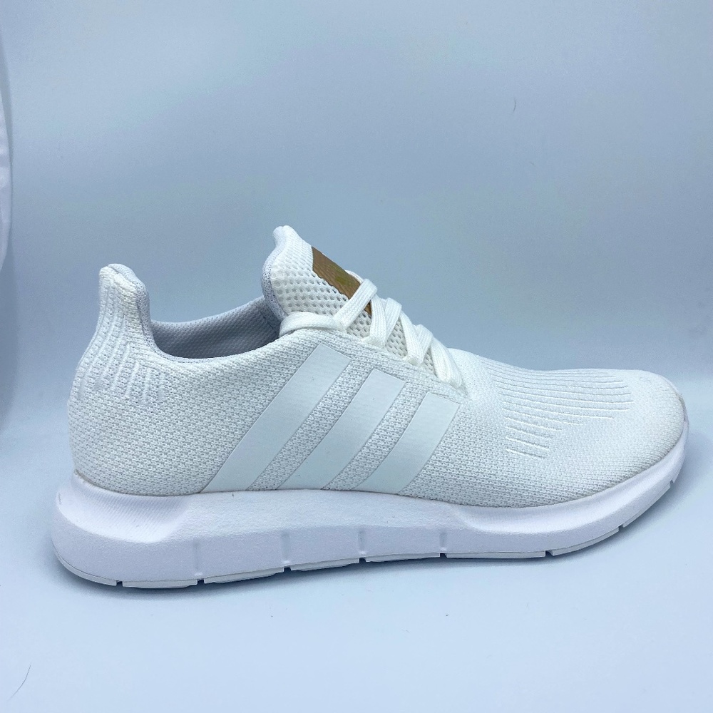 Women's Swift Run Casual Sneakers